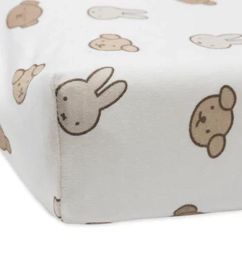 miffy and friends - housse de matelas à langer