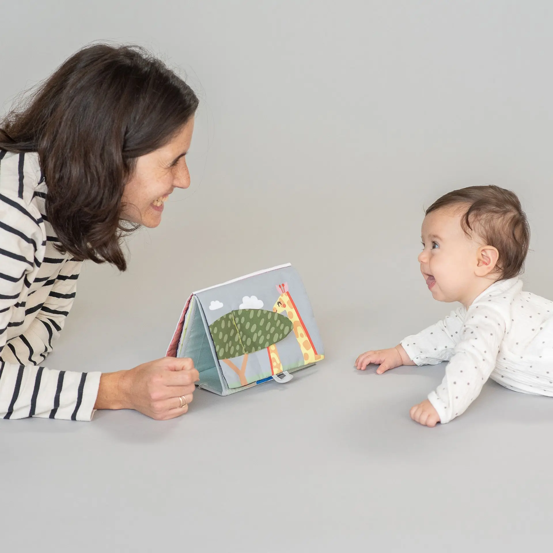 Svannah tummy-time book #